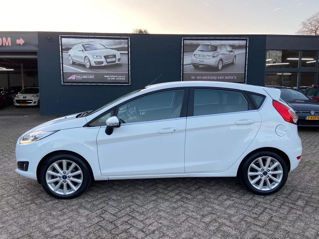 Ford Fiesta 1.0 Titanium 5-deurs - Airco ecc - Cruise - Bluetooth/handsfree - Navi - Achteruitrijcamera - L.m velgen - Pdc