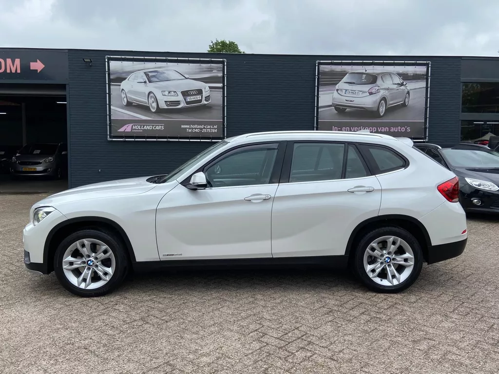 BMW X1 SDrive20i Limited Series Automaat - Airco ecc - Cruise - Navi - Xenon - Leer - Bluetooth/handsfree - Afneembare trekhaak