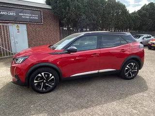 Peugeot E-2008 EV Allure 50 kWh Gt-line - Airco ecc - Cruise - Camera - Apple android carplay - Elektrisch Panoramadak - v+a Pdc