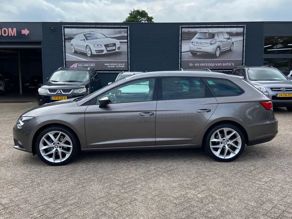 Seat Leon ST 1.4 EcoTSI Style Connect Automaat - Airco ecc - Cruise - Bluetooth/handsfree - Elekt.panoramadak - 18 inch l.m velgen