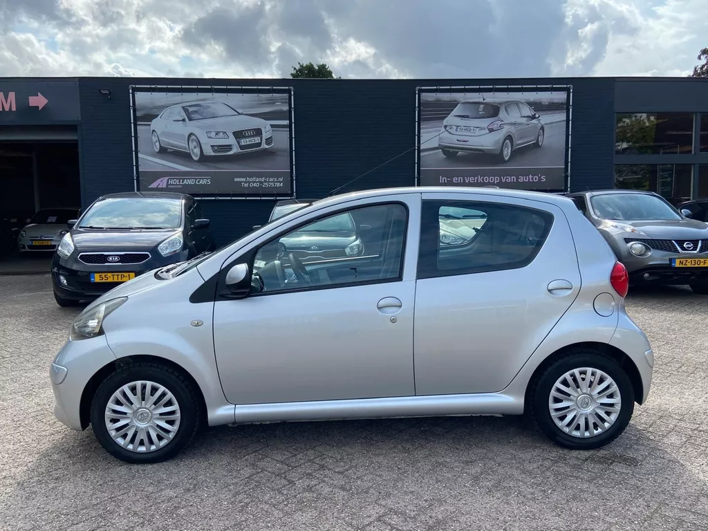 Toyota Aygo 1.0-12V + 5-deurs - 119.473 Kilometer n.a.p - Elektrisch pakket - Apk t/m 29-07-2027