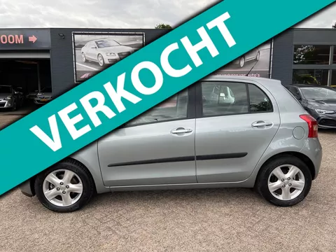 Toyota Yaris 1.3 VVTi Sol 5 deurs Automaat - 136.827 Kilometer n.a.p - Airco - Elektrisch pakket - L.m velgen - Trekhaak