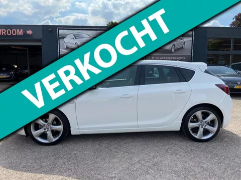 Opel Astra 1.4 Turbo GT 140 Pk 137.066 Kilometer n.a.p - 5-deurs - Airco ecc - Cruise - Navi - 19 inch l.m velgen
