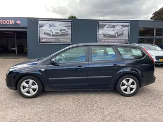 Ford Focus Wagon 1.6-16V Futura - Airco - Cruise - Trekhaak - Lichtmetalen velgen