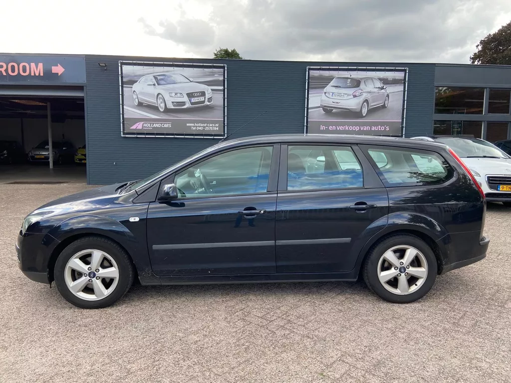 Ford Focus Wagon 1.6-16V Futura - Airco - Cruise - Trekhaak - Lichtmetalen velgen