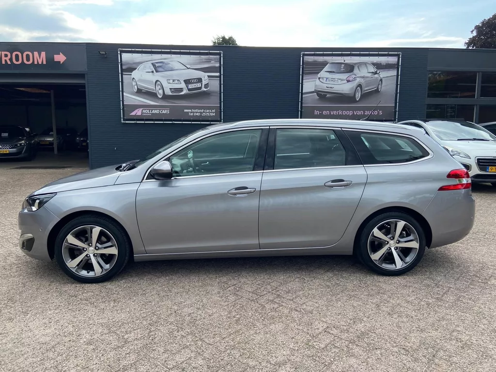 Peugeot 308 SW 1.2 PureTech Style Automaat - Airco ecc - Cruise - Navi/camera - Bluetooth/handsfree - Pdc - Afneembare trekhaak