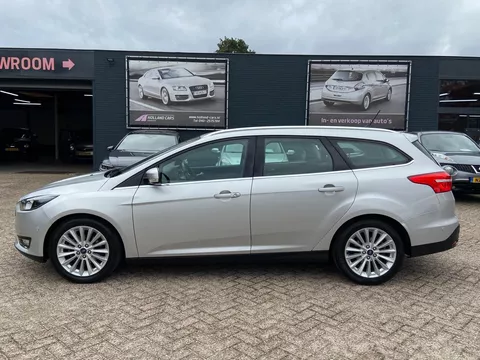 Ford Focus Wagon 1.0 Titanium 125 Pk - Airco ecc - Cruise - Camera - Bluetooth/handsfree - Trekhaak - 17 inch l.m velgen - v+a Pdc