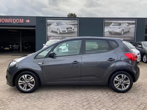 Kia Venga 1.4 CVVT DynamicPLusLine - Airco ecc - Cruise - Navi/camera - Bluetooth/handsfree - Afn. trekhaak - Pdc - l.m velgen